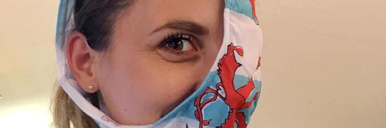 Faute de charlottes, on met des slips jetables sur nos têtes