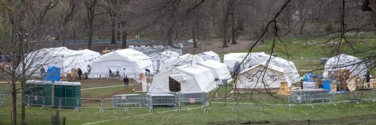 L'hôpital de campagne en plein Central Park démonté