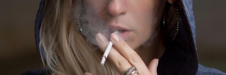 Les fumeurs de cigarettes on t'il moins de risque d'avoir le coronavirus